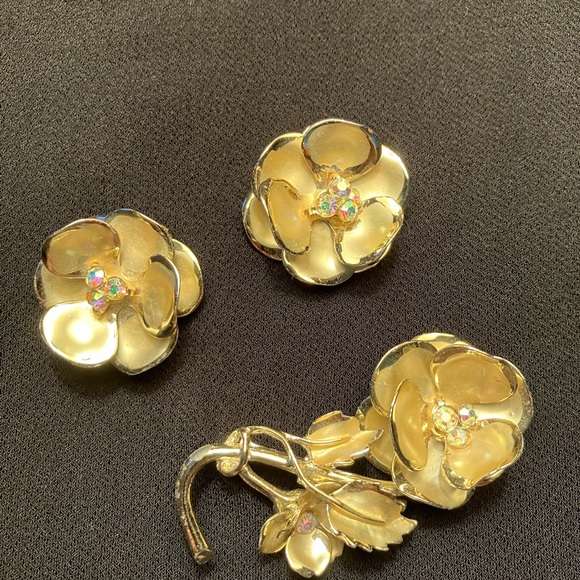 1950’s vintage brooch and earrings - Picture 2 of 10